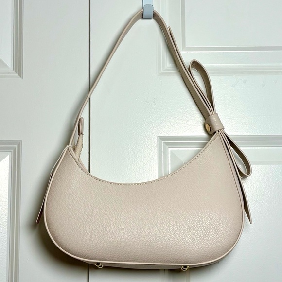 Purple & Lilac Elegant Bow Accent Ivory Shoulder Handbag - Picture 2 of 8